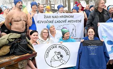 FOTO: Tajch Klinger zaplnili otužilci