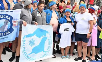 FOTO: Tajch Klinger zaplnili otužilci