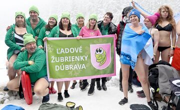 FOTO: Tajch Klinger zaplnili otužilci