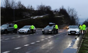 FOTO: Policajti si pri Banskej Bystrici posvietili na vodičov, zamerali sa na alkohol