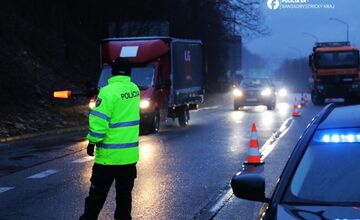 FOTO: Policajti si pri Banskej Bystrici posvietili na vodičov, zamerali sa na alkohol