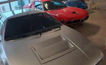 FOTO: Double Red Cars múzeum v Brezne