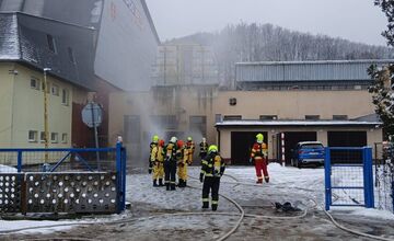 FOTO: Na zimnom štadióne vo Zvolene unikal čpavok