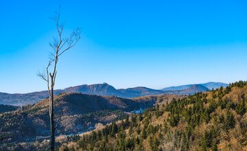 FOTO: Turistika na vrch Peklo