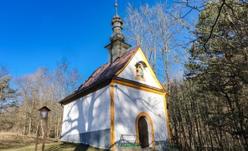 FOTO: Turistika na vrch Peklo