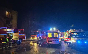 FOTO: V bytovke v Tornali došlo k výbuchu plynu, 4 osoby sa zranili