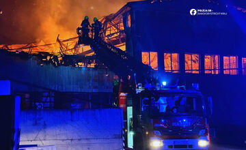 FOTO: Požiar haly vo Zvolene
