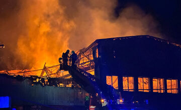 FOTO: Požiar haly vo Zvolene
