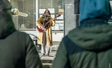 FOTO: Takto vyzeralo spomienkové podujatie za Jána Kuciaka jeho snúbenicu Martinu Kušnírovú