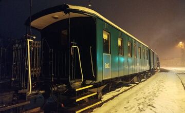 FOTO: Filmovanie zahraničného seriálu v centre Banskej Štiavnice