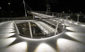 FOTO: Cyklomost ponad rýchlostnú cestu R1 v Banskej Bystrici