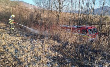 FOTO: Hasiči z Banskobystrického kraja počas soboty zasahovali pri viacerých požiaroch