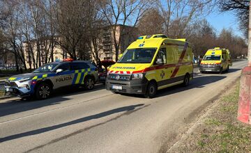 FOTO: Dopravná nehoda na Švermovej ulici