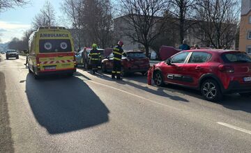 FOTO: Dopravná nehoda na Švermovej ulici