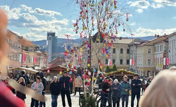 FOTO: Jar dorazila do centra Banskej Bystrice