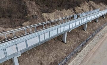 FOTO: V Brezne pokračujú práce na cyklolávke