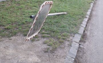 FOTO: Následky vandalizmu v Brezne