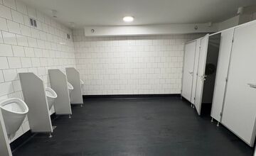 FOTO: Toalety na Námestí SNP v Banskej Bystrici