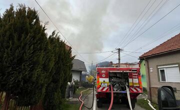 FOTO: V Nemeckej vyhlásili zbierku po ničivom požiari domu