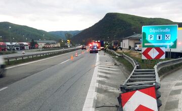 FOTO: Opitý vodič spôsobil nehodu na R1 neďaleko Zvolena