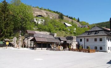FOTO: Banícky orloj v Španej Doline čaká oprava
